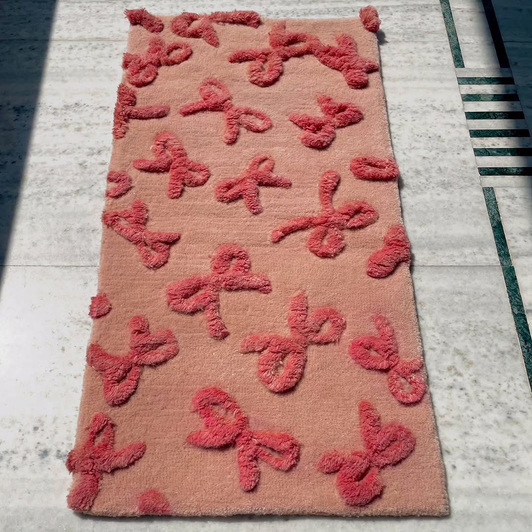 Rosette Ribbons Hand-Tufted 3D Rug