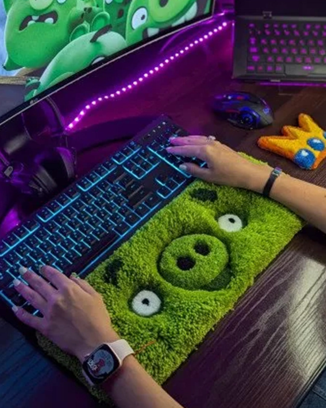 GRNPG Saggy Keyboard Rug