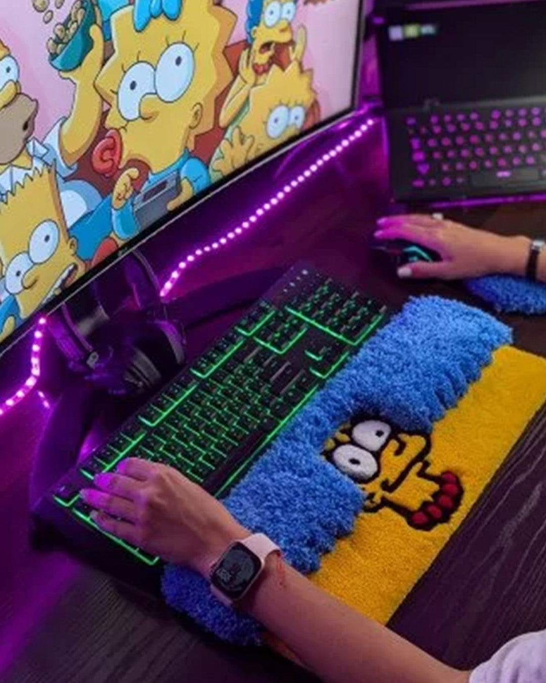 SMPSN Saggy Keyboard Rug