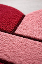 Stay close Hug hand tufted rug