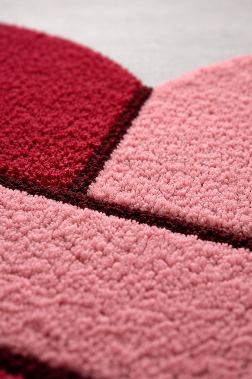 Stay close Hug hand tufted rug