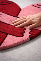 Stay close Hug hand tufted rug